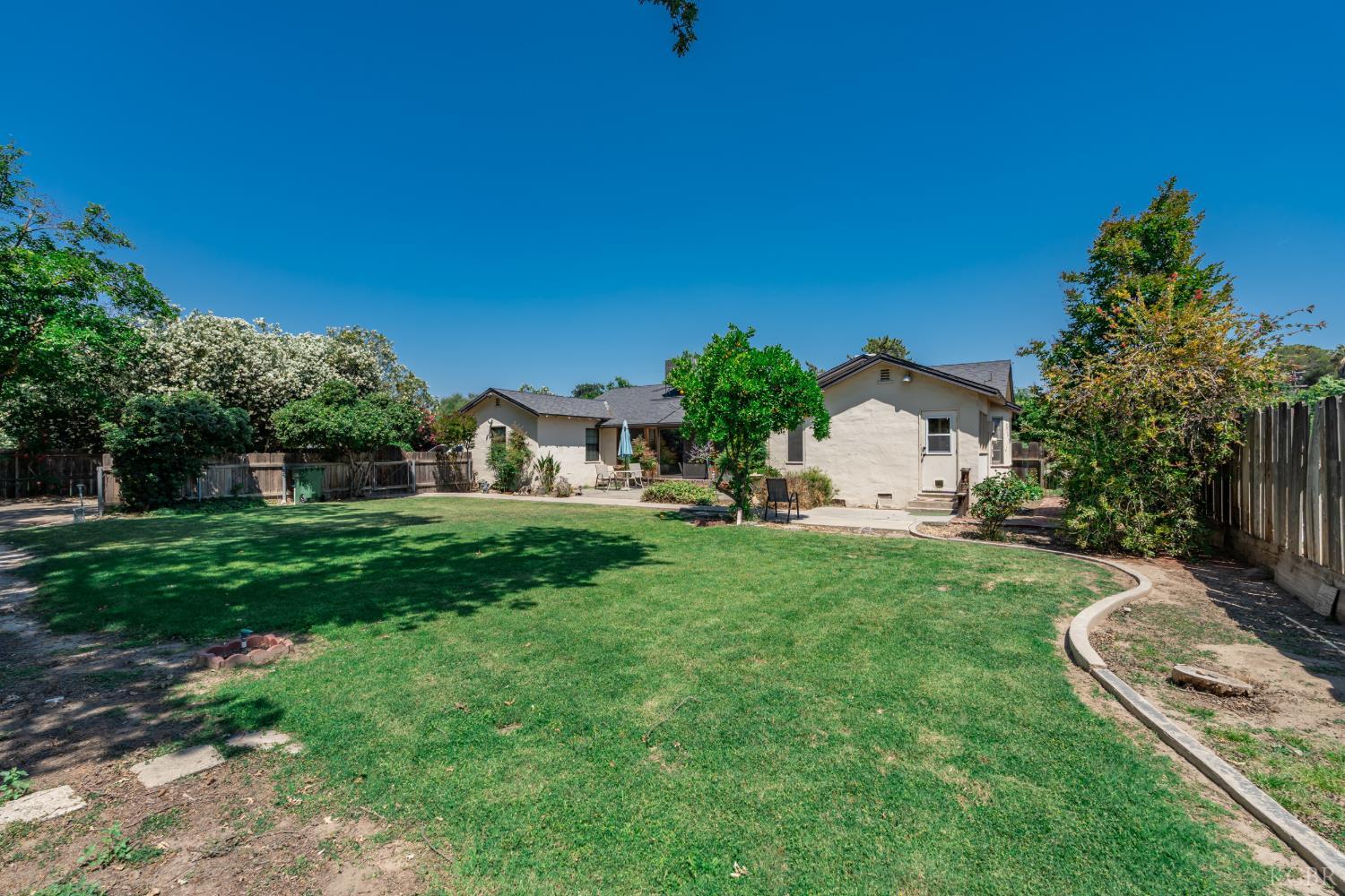 439 W Bush St, Lemoore, CA 93245