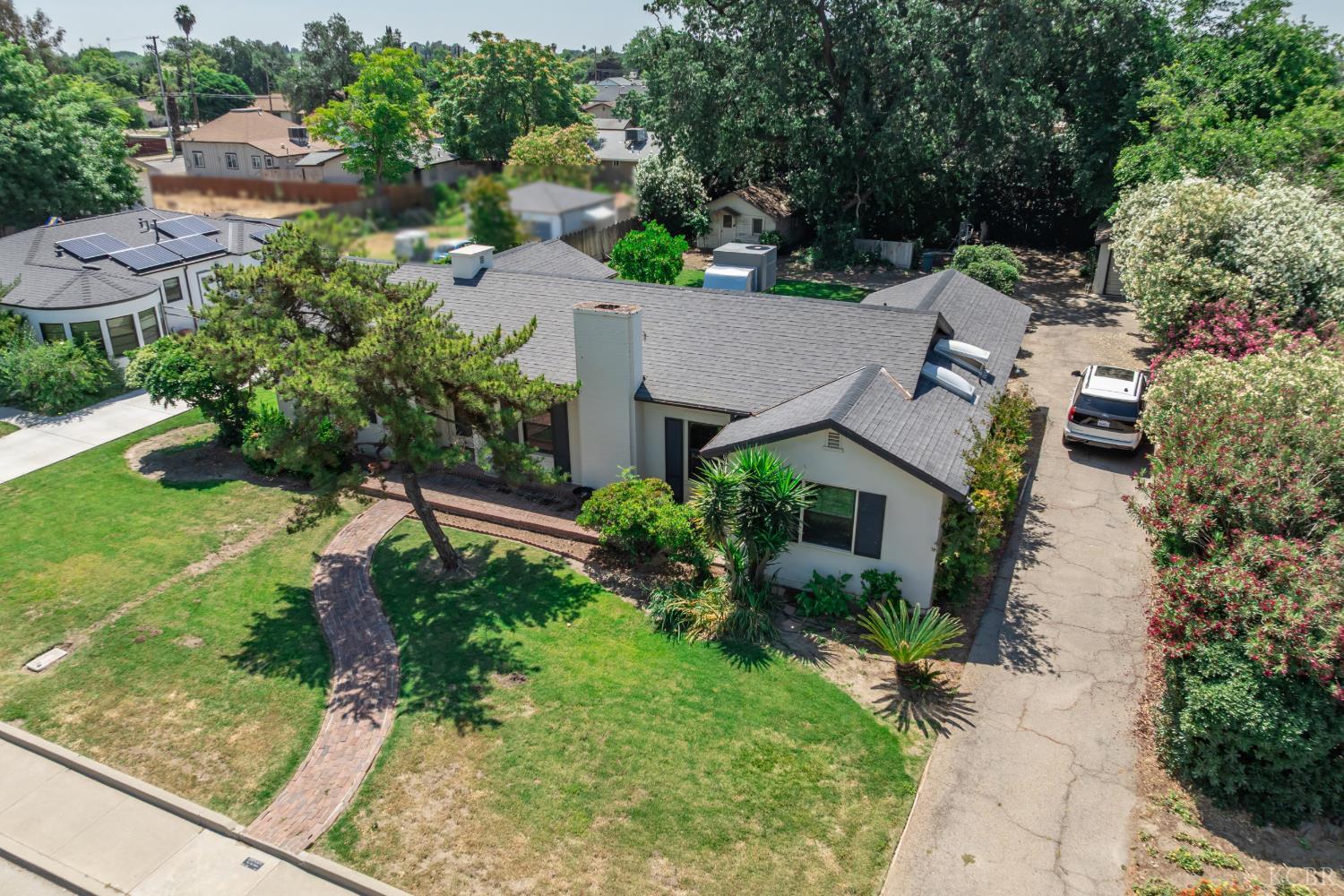439 W Bush St, Lemoore, CA 93245