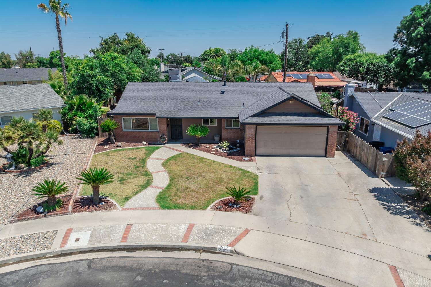 2137 N Woodridge Way, Hanford, CA 93230