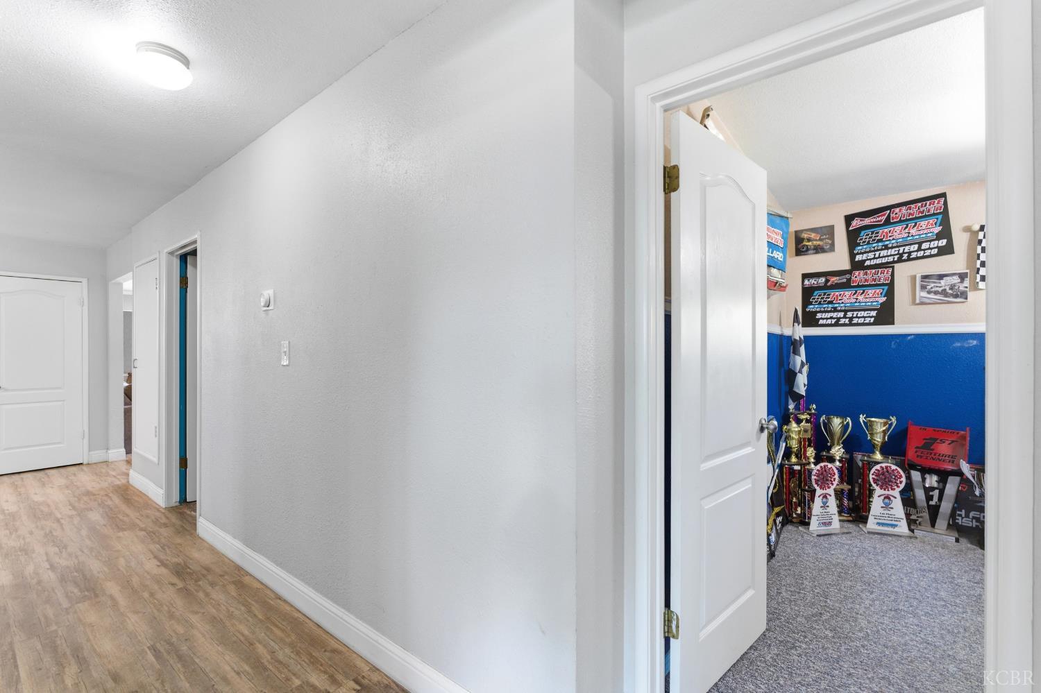 2137 N Woodridge Way, Hanford, CA 93230