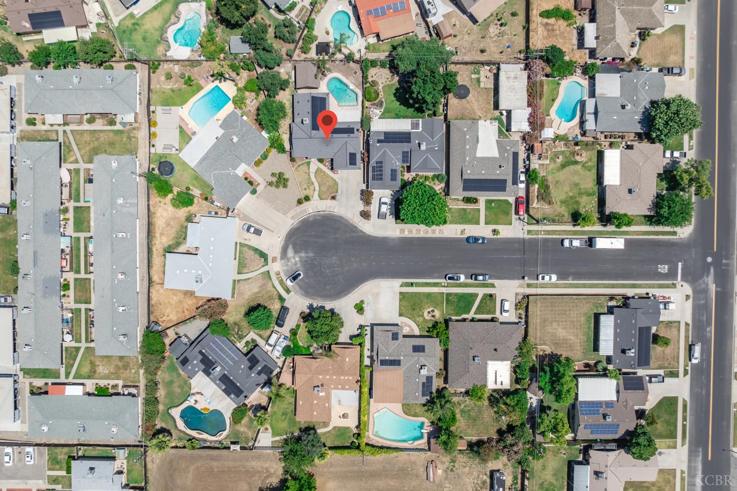 2137 N Woodridge Way, Hanford, CA 93230