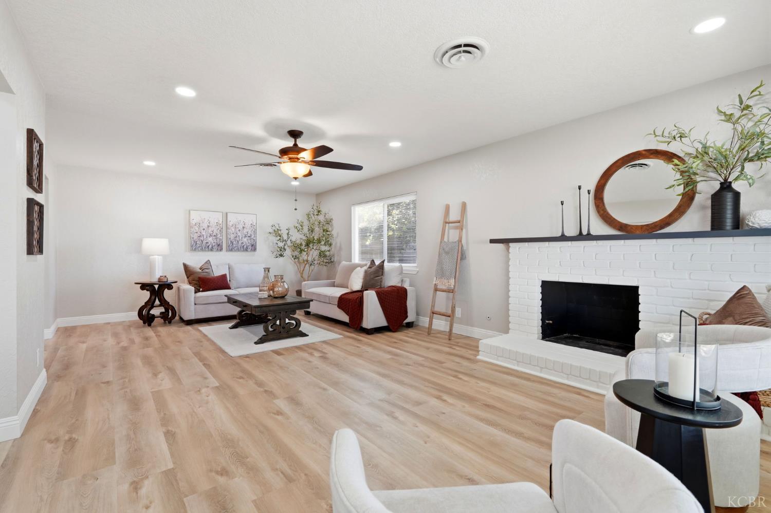 2245 E Lemmon Way, Hanford, CA 93230