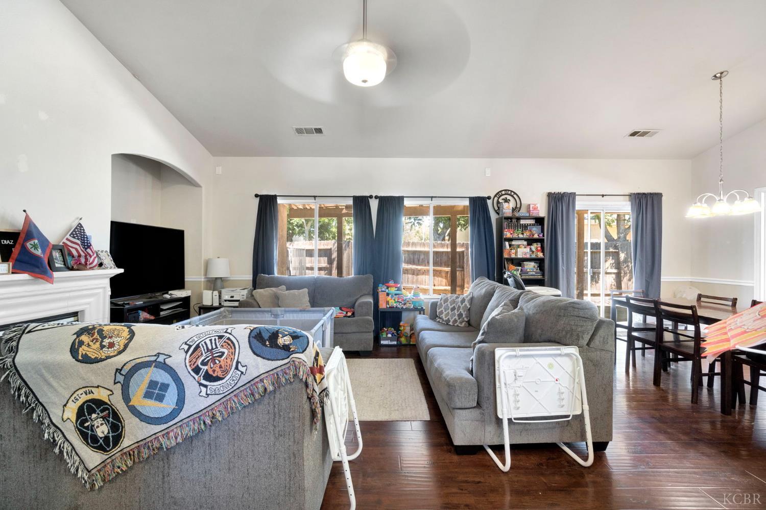 1384 Tulip St, Lemoore, CA 93245