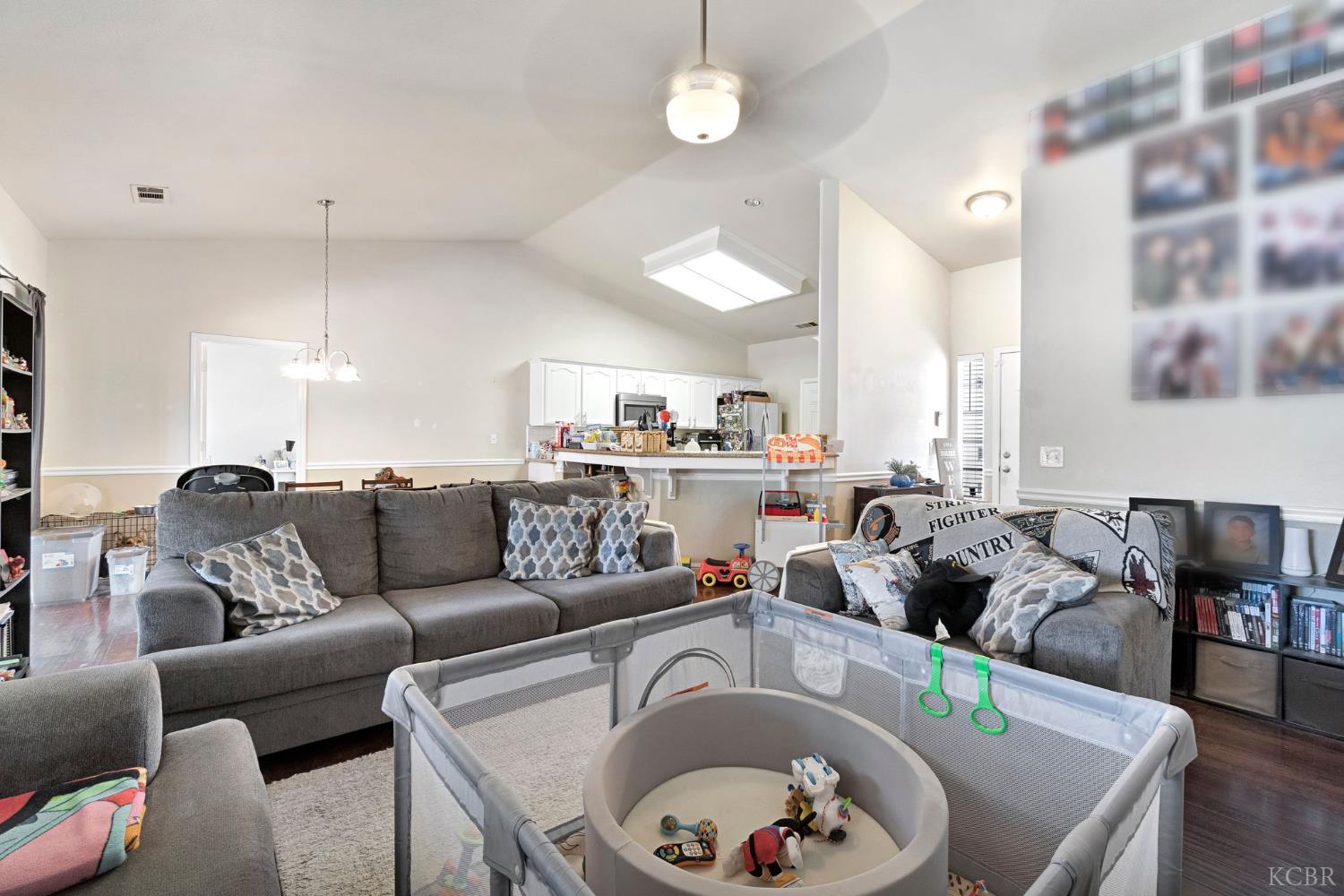 1384 Tulip St, Lemoore, CA 93245