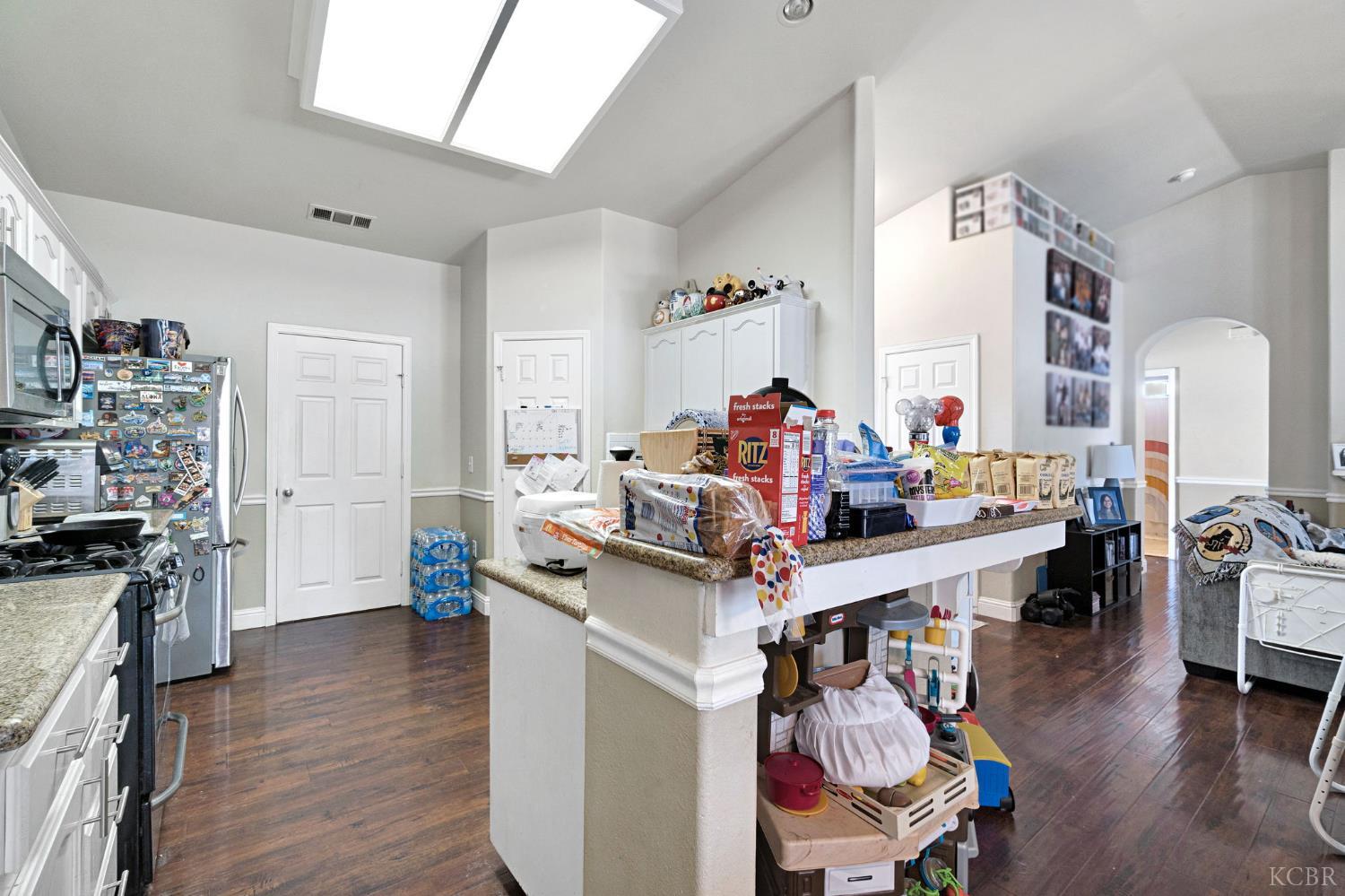 1384 Tulip St, Lemoore, CA 93245