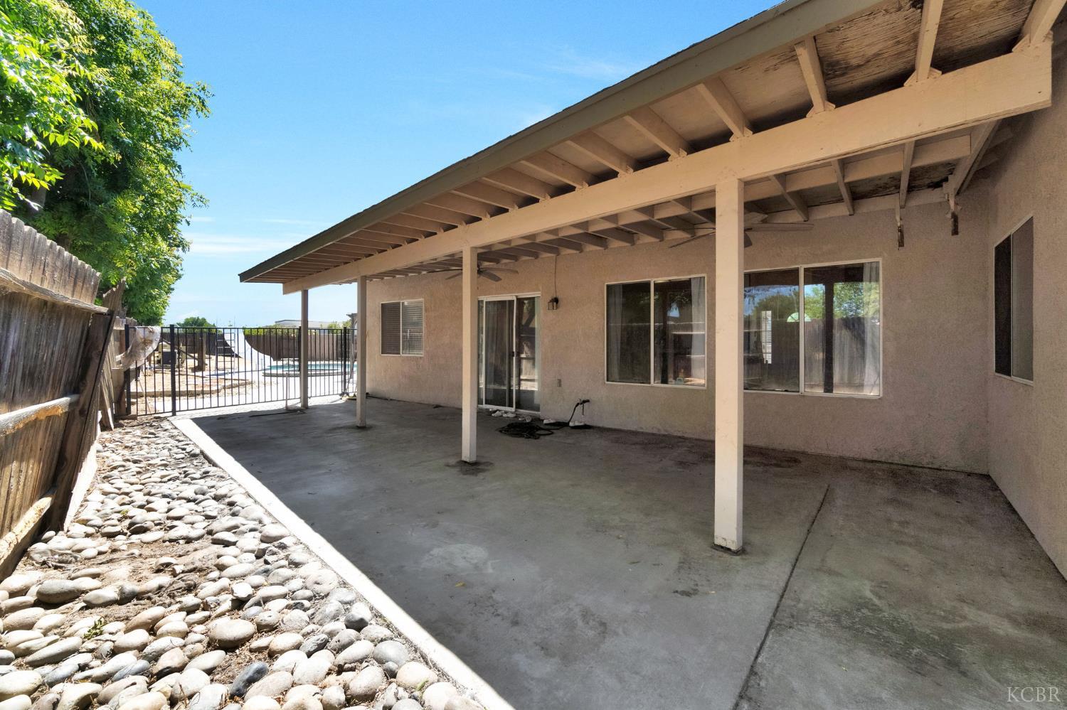1384 Tulip St, Lemoore, CA 93245