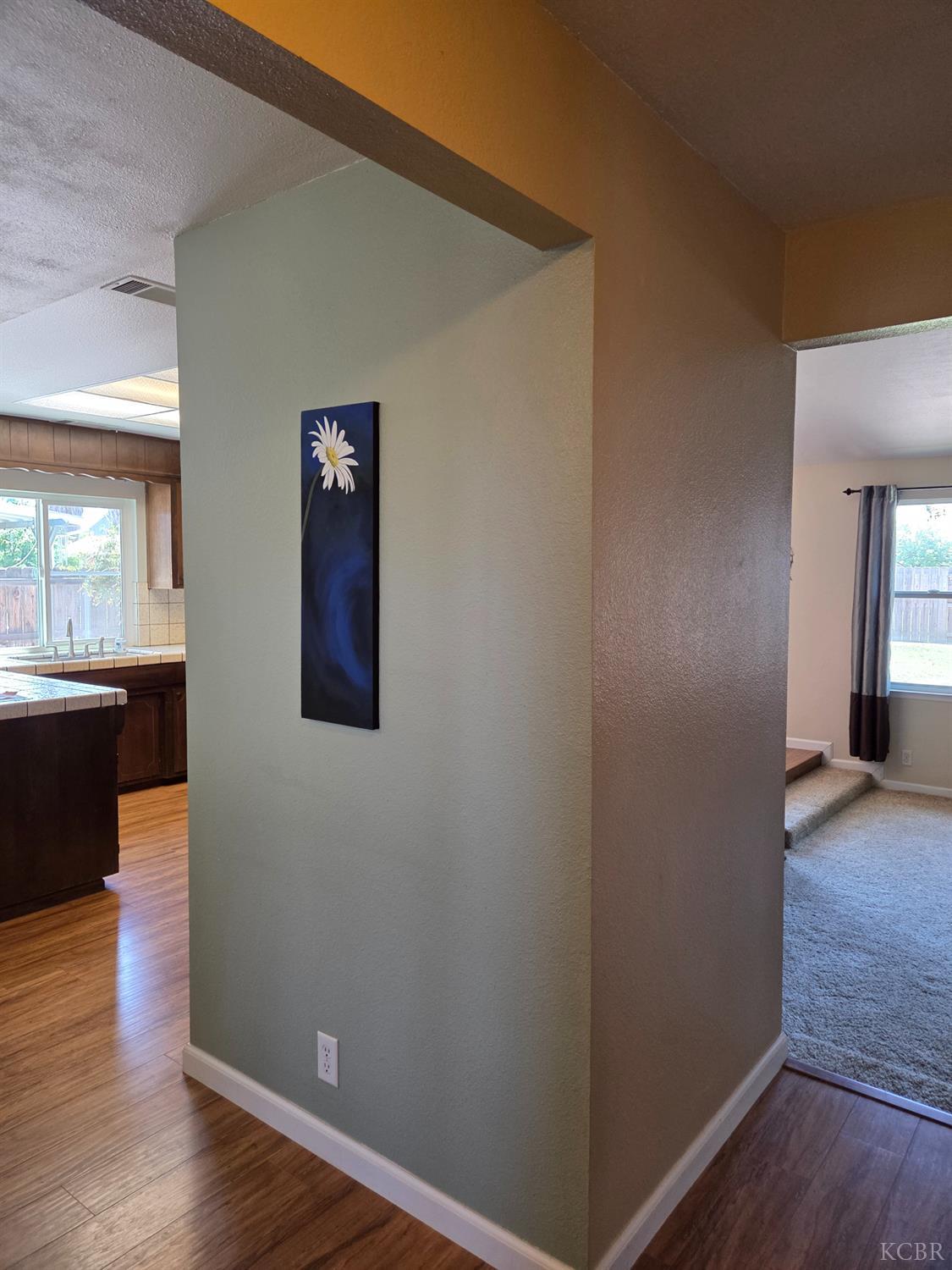 757 Redwood Ln, Lemoore, CA 93245