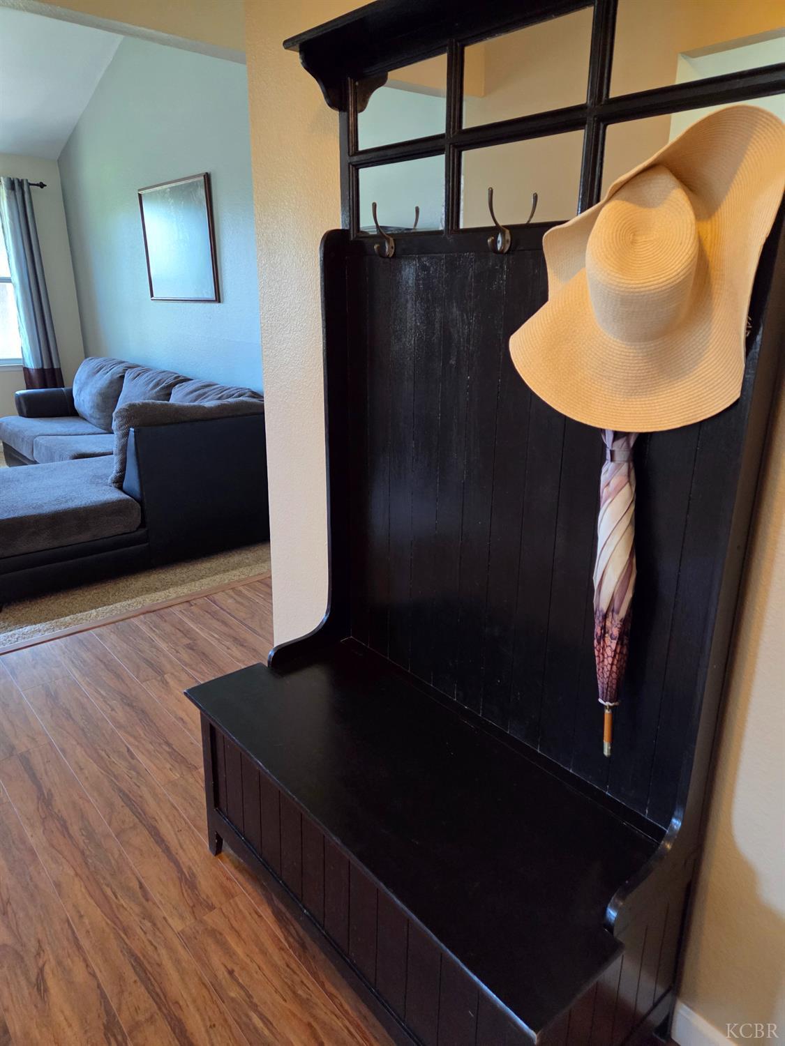 757 Redwood Ln, Lemoore, CA 93245