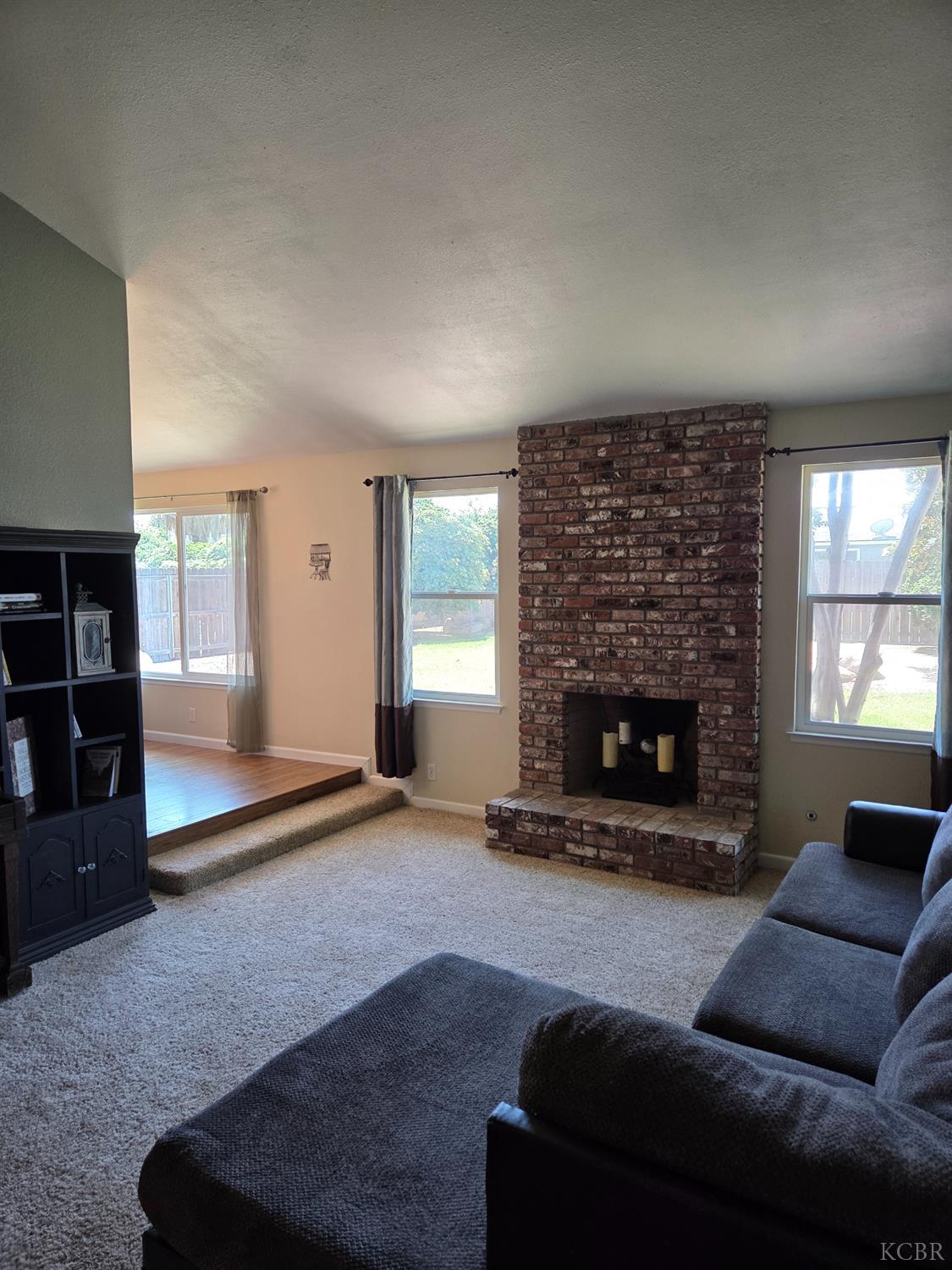 757 Redwood Ln, Lemoore, CA 93245