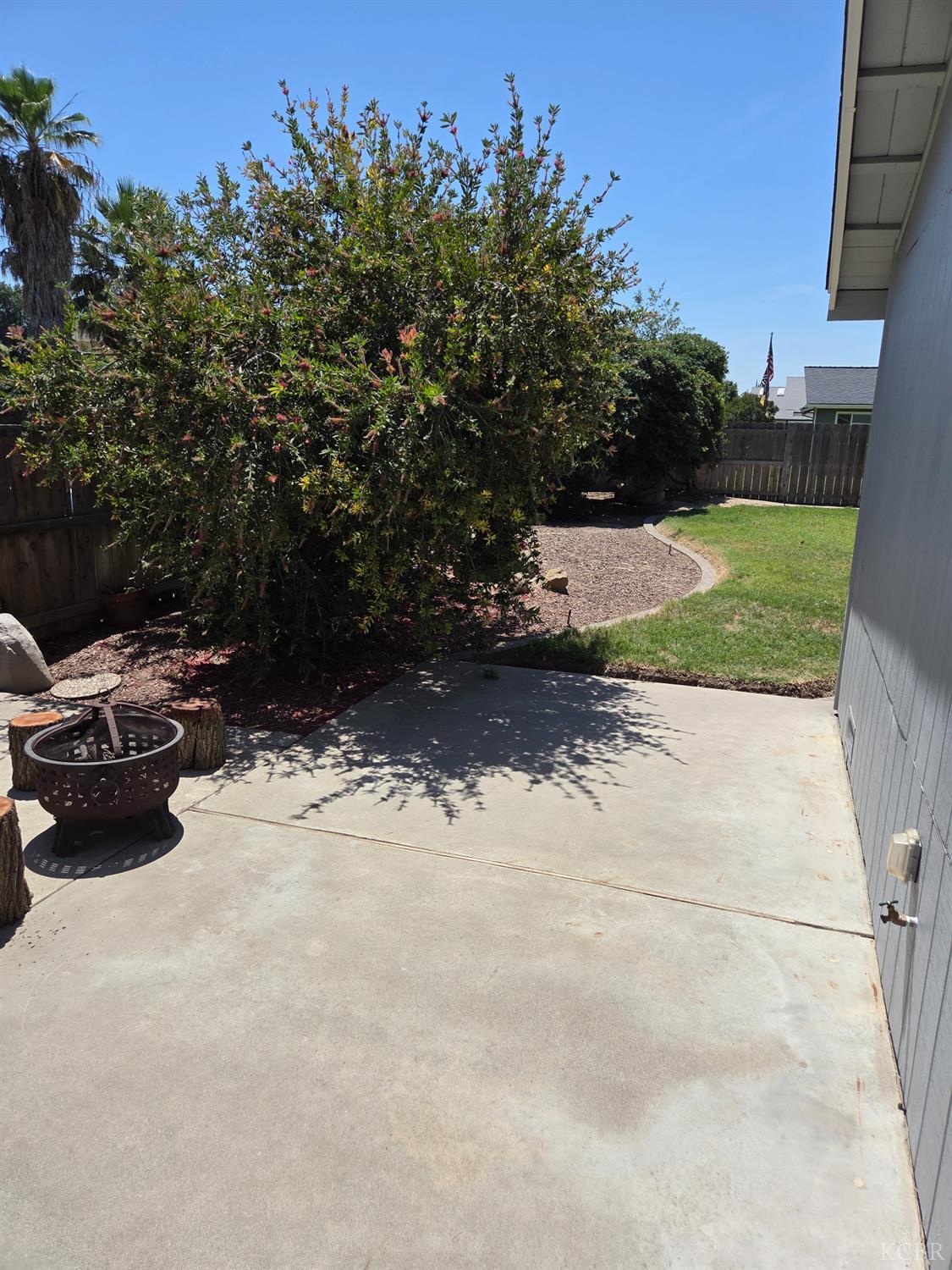 757 Redwood Ln, Lemoore, CA 93245
