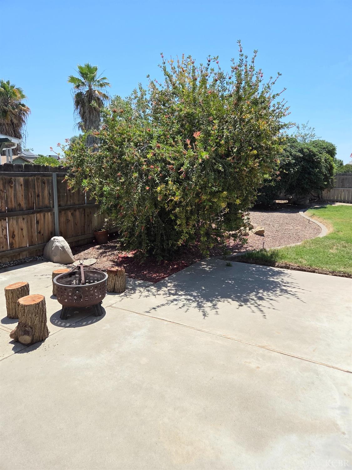 757 Redwood Ln, Lemoore, CA 93245