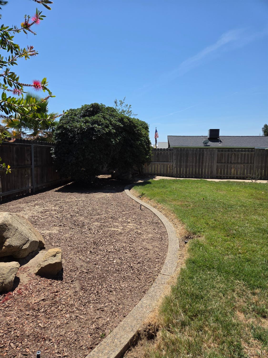 757 Redwood Ln, Lemoore, CA 93245