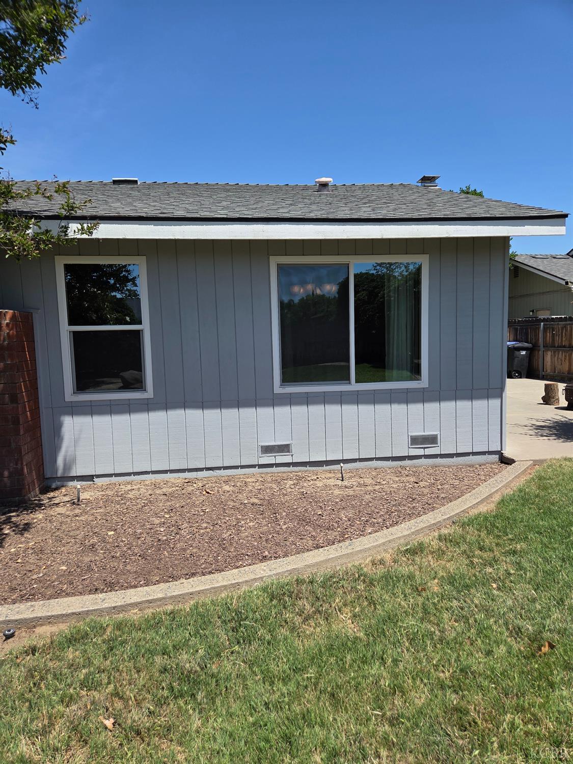 757 Redwood Ln, Lemoore, CA 93245