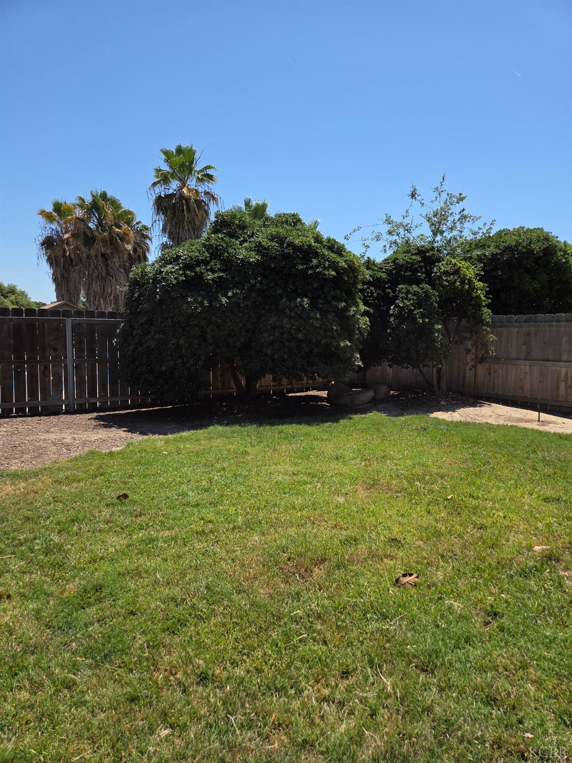 757 Redwood Ln, Lemoore, CA 93245