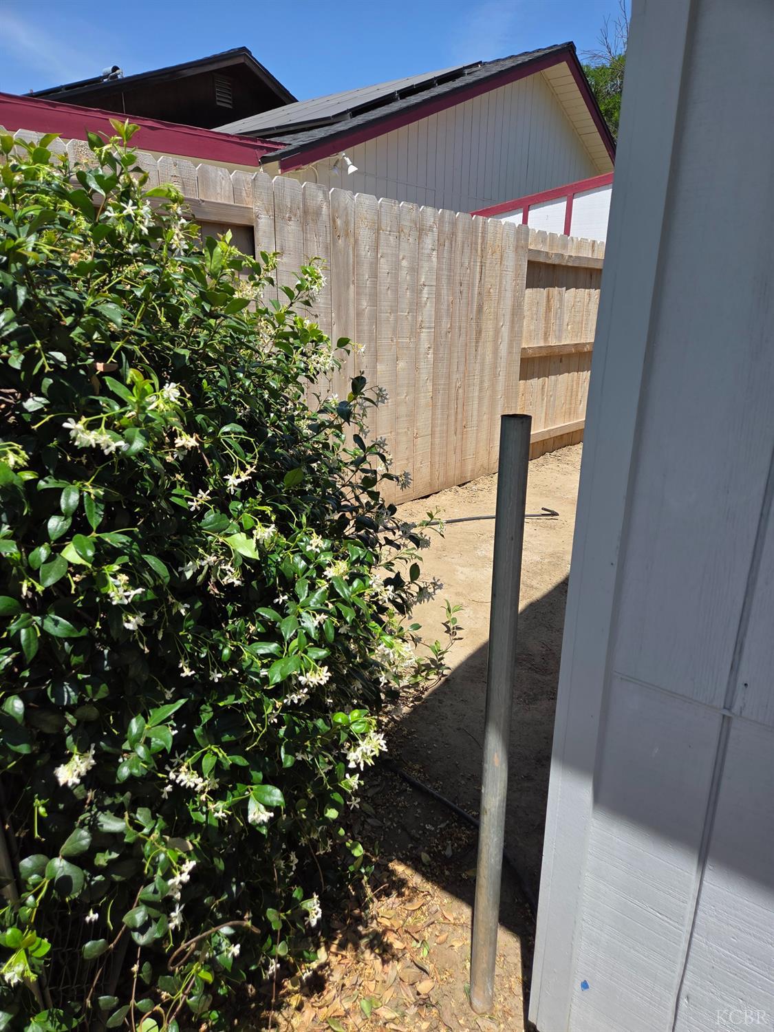 757 Redwood Ln, Lemoore, CA 93245