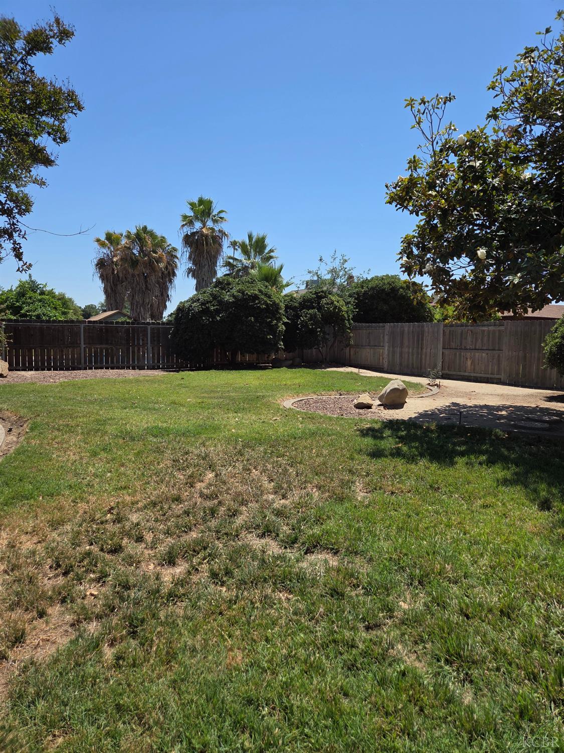 757 Redwood Ln, Lemoore, CA 93245