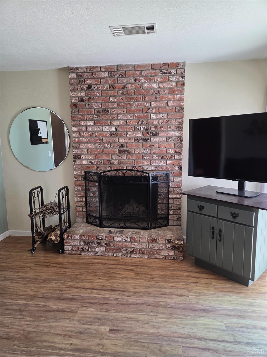 757 Redwood Ln, Lemoore, CA 93245