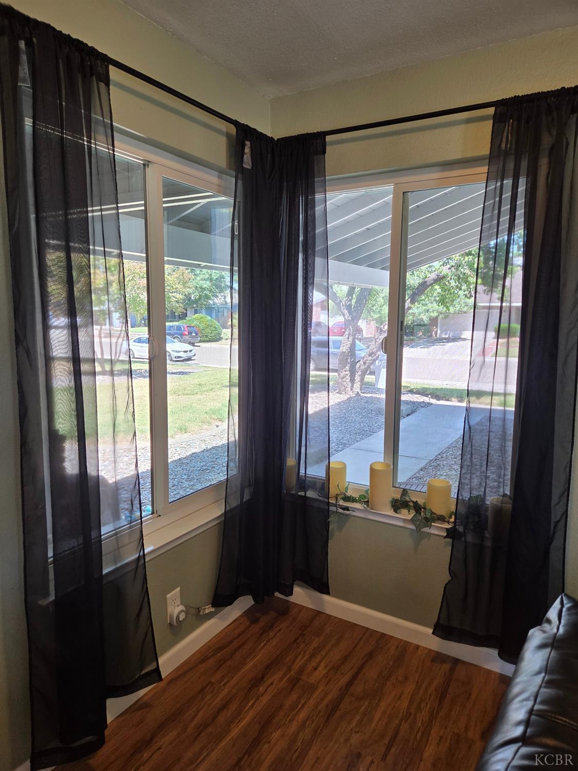 757 Redwood Ln, Lemoore, CA 93245