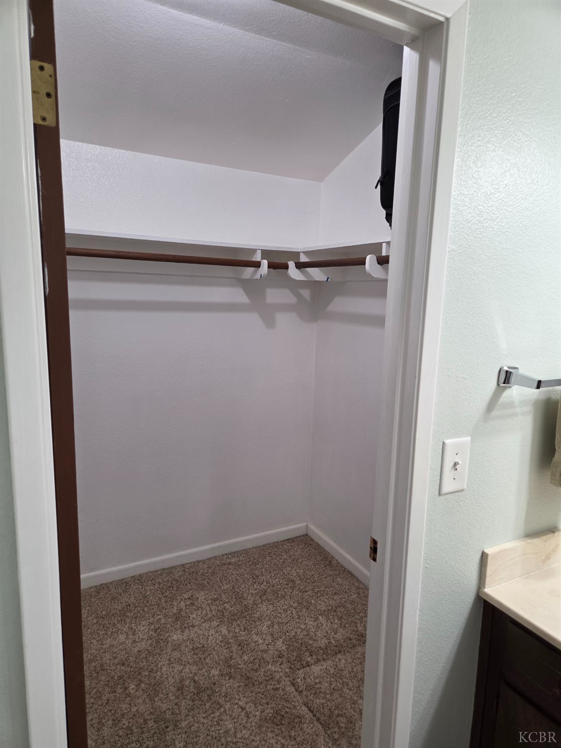 757 Redwood Ln, Lemoore, CA 93245