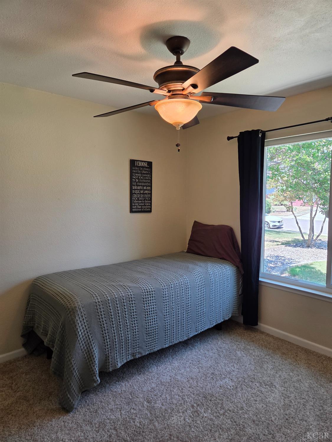 757 Redwood Ln, Lemoore, CA 93245