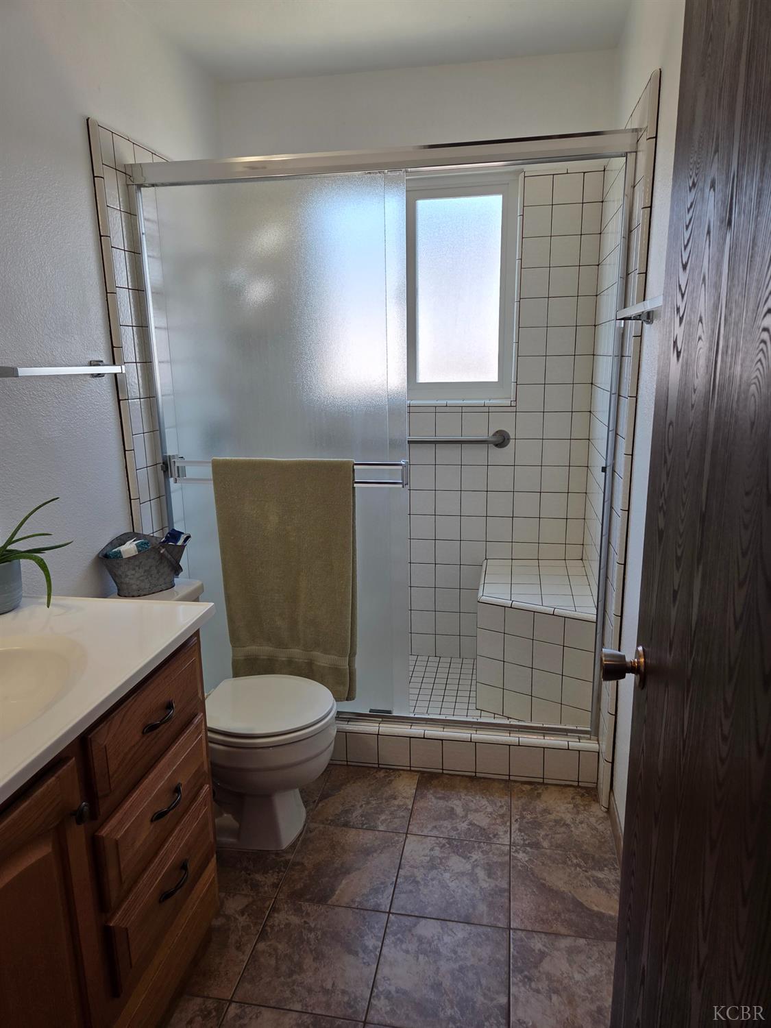 757 Redwood Ln, Lemoore, CA 93245