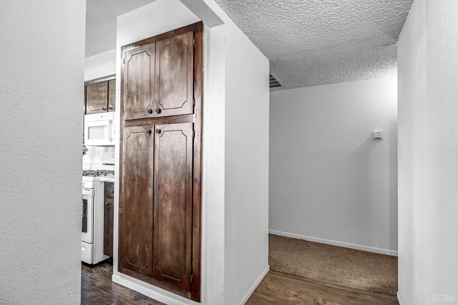 903 Boxwood Ln, Lemoore, CA 93245