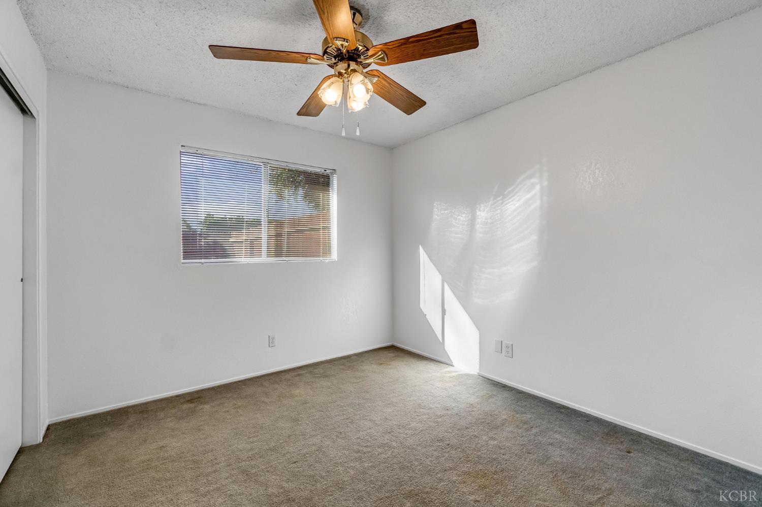 903 Boxwood Ln, Lemoore, CA 93245