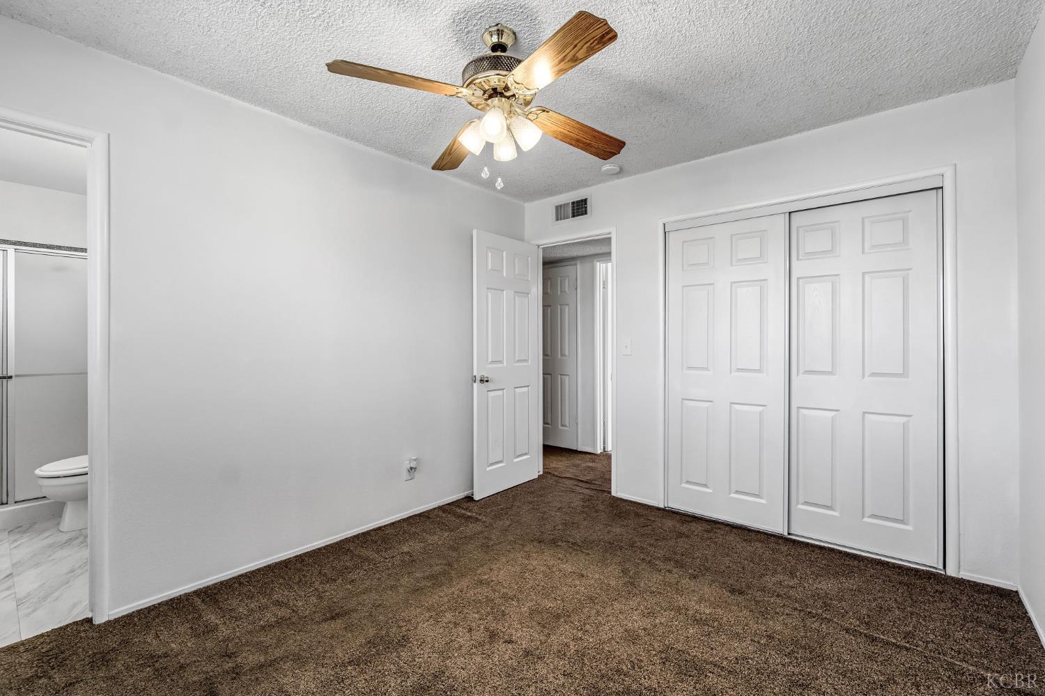 903 Boxwood Ln, Lemoore, CA 93245