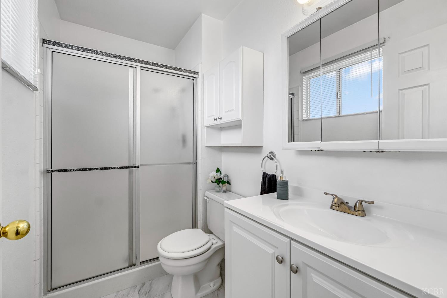 903 Boxwood Ln, Lemoore, CA 93245