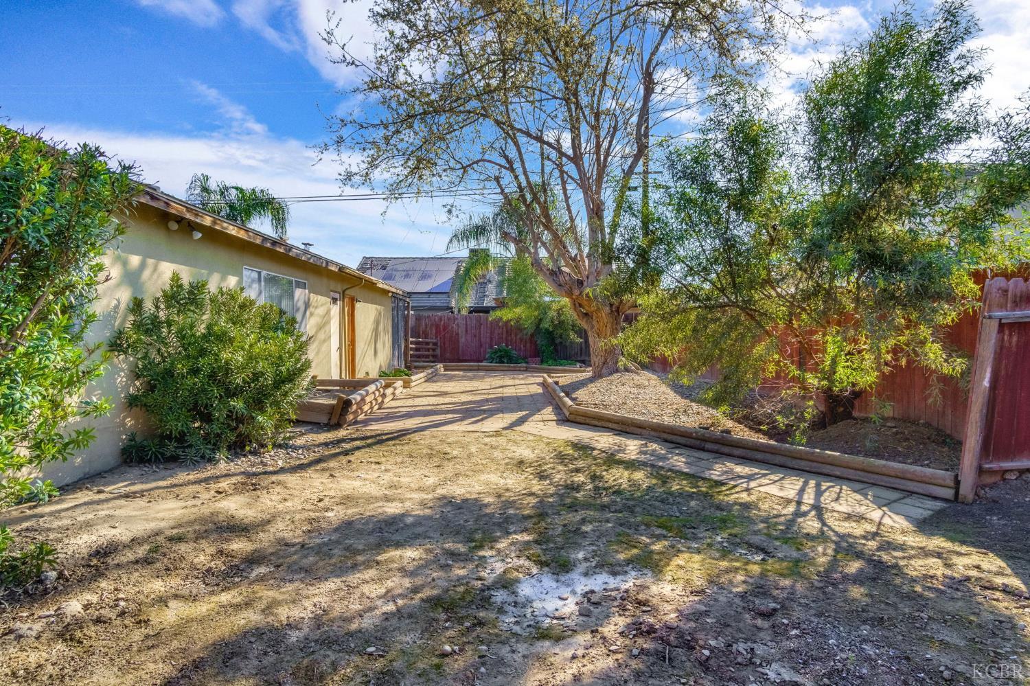 903 Boxwood Ln, Lemoore, CA 93245