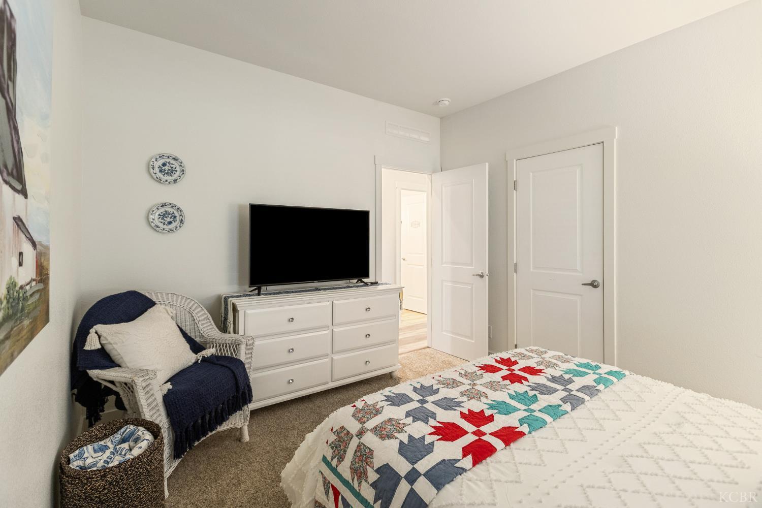 100 S Westwood Street, Porterville, CA 93257