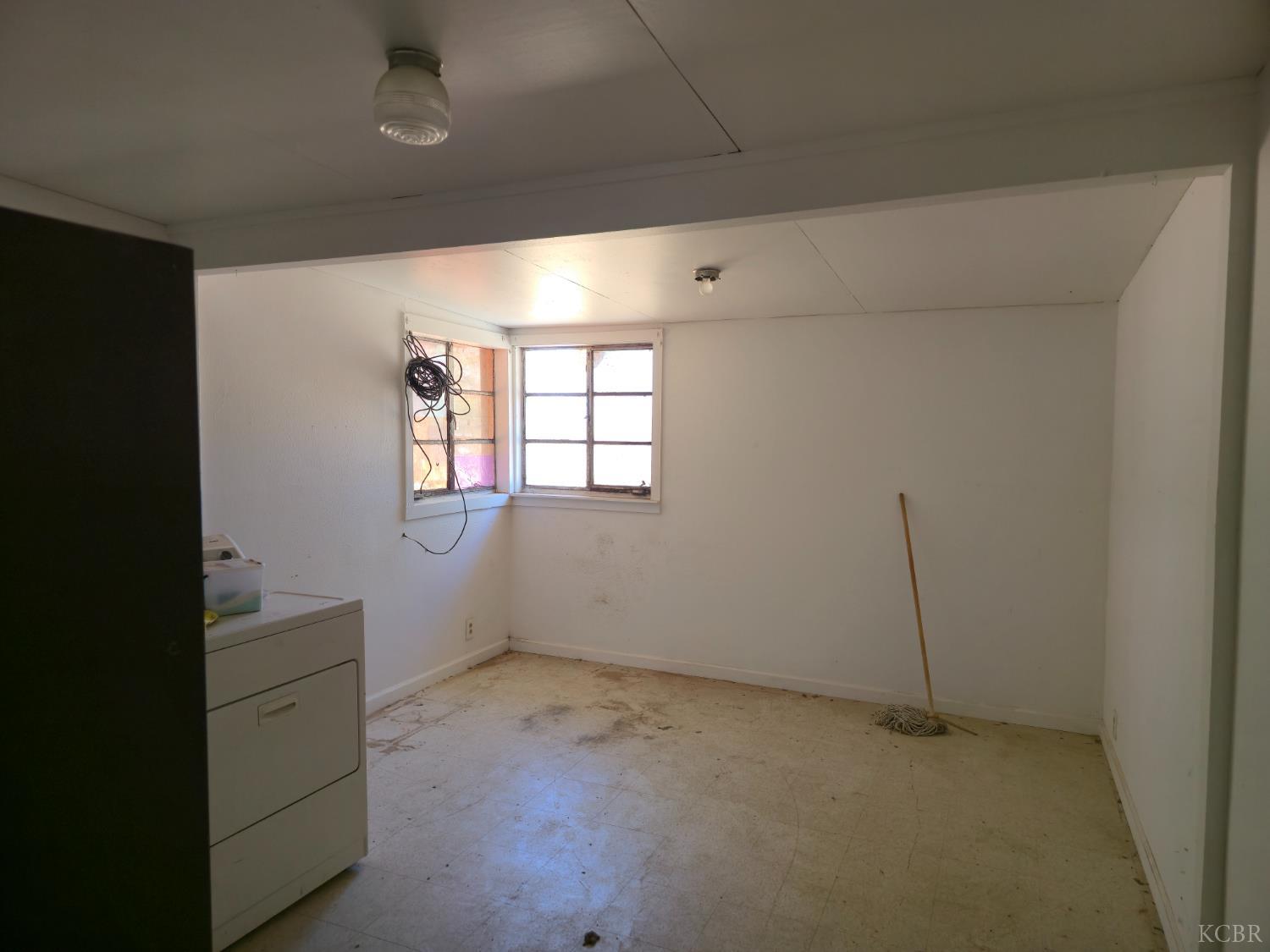 3346 W Kruger Ave, Riverdale, CA 93656