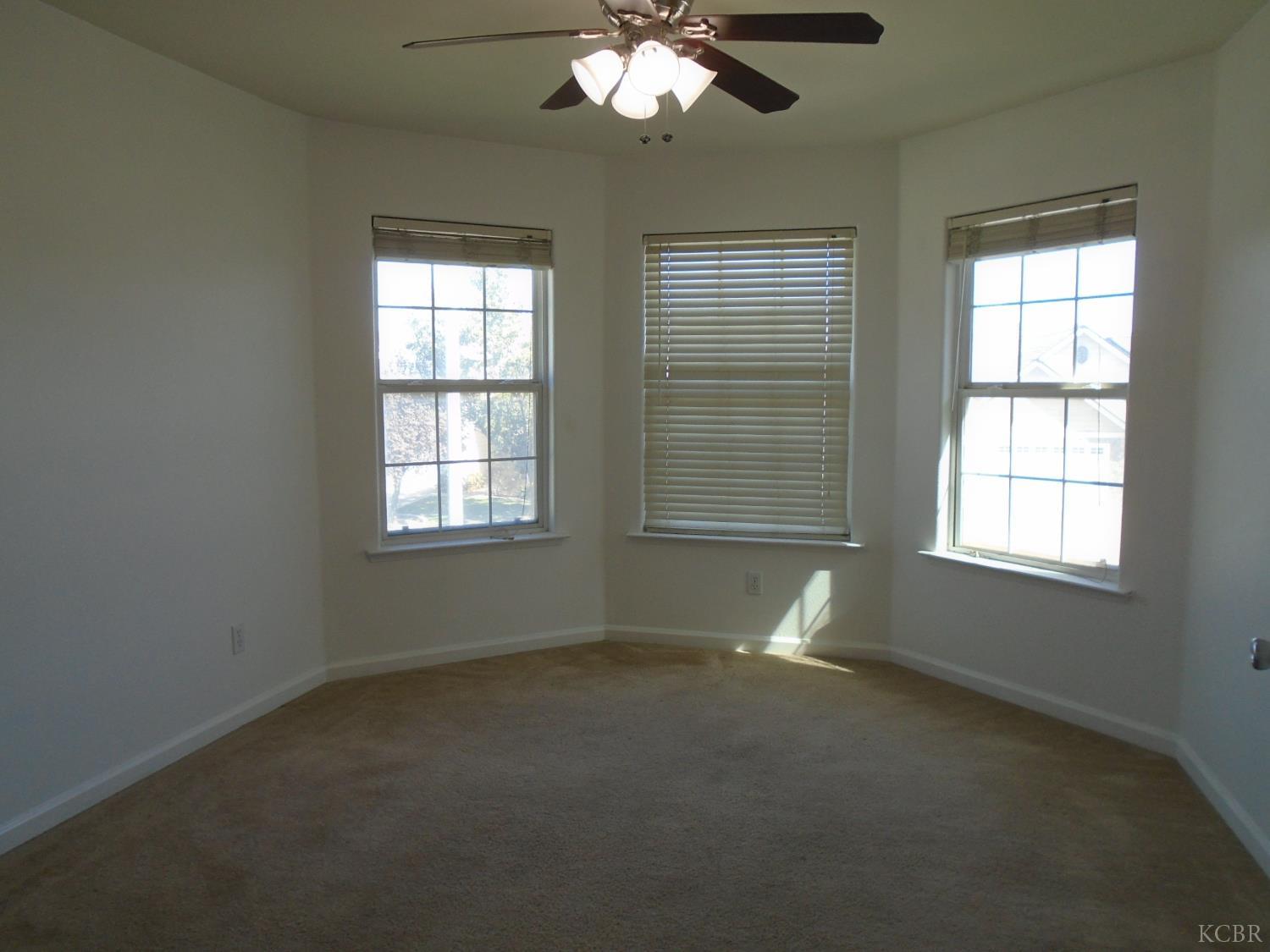 2288 N Arbor Ave, Hanford, CA 93230