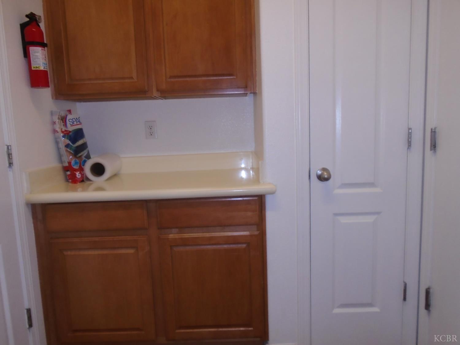 2288 N Arbor Ave, Hanford, CA 93230
