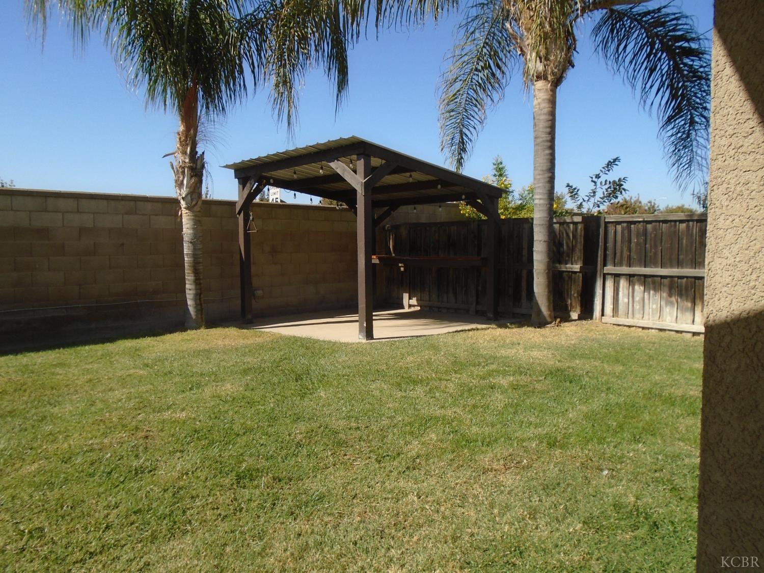 2288 N Arbor Ave, Hanford, CA 93230