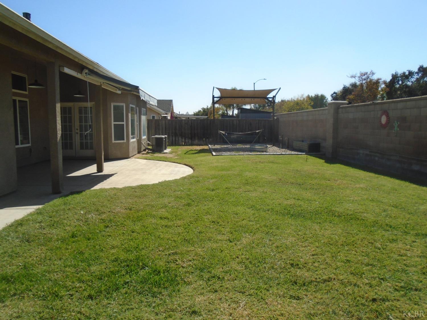 2288 N Arbor Ave, Hanford, CA 93230