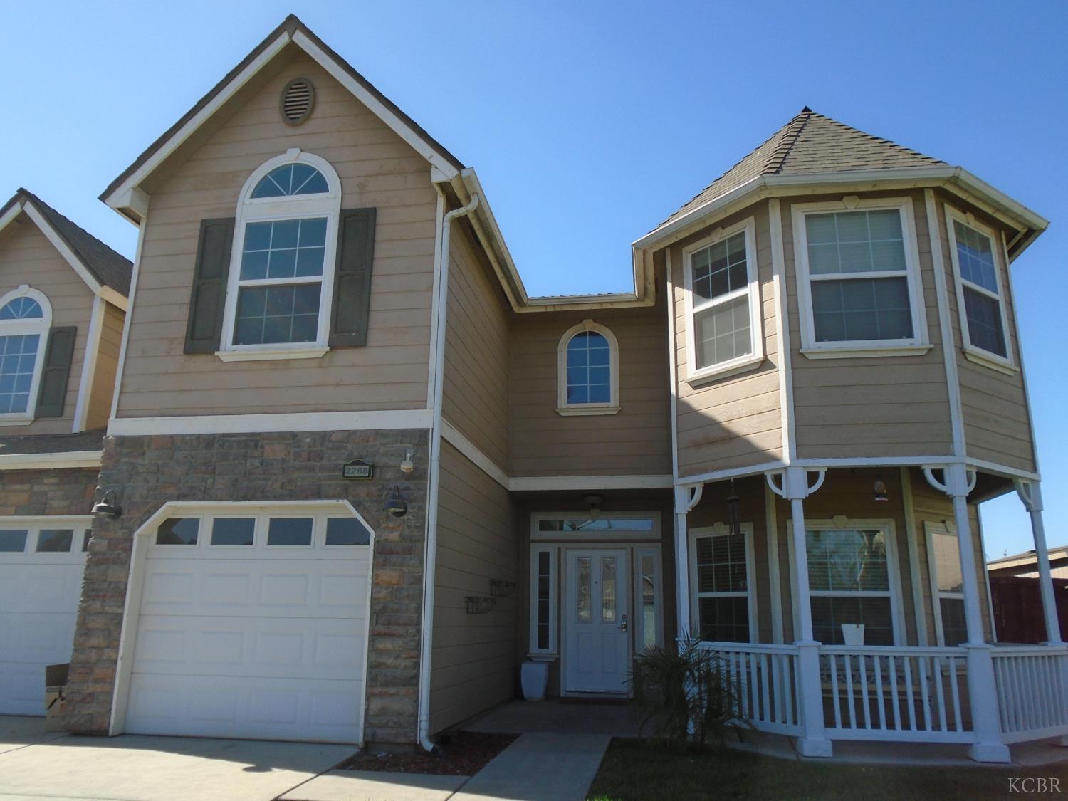 2288 N Arbor Ave, Hanford, CA 93230