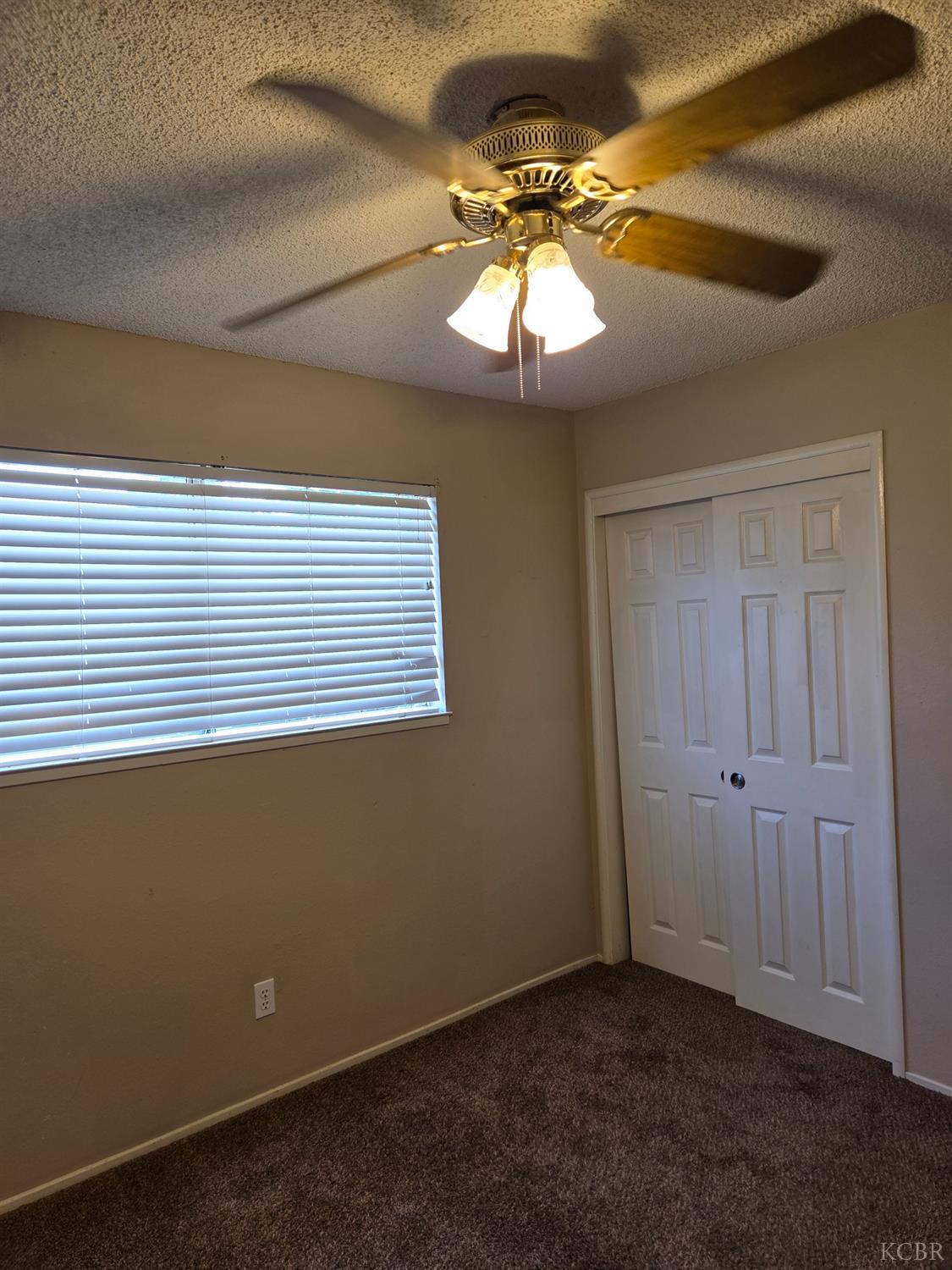 2889 Adrian Cir, Hanford, CA 93230