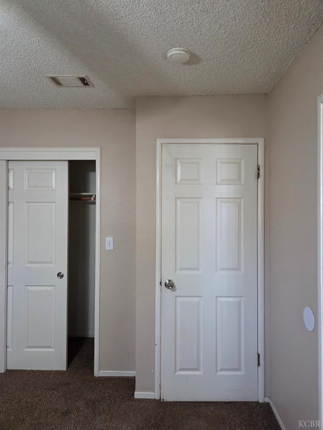 2889 Adrian Cir, Hanford, CA 93230