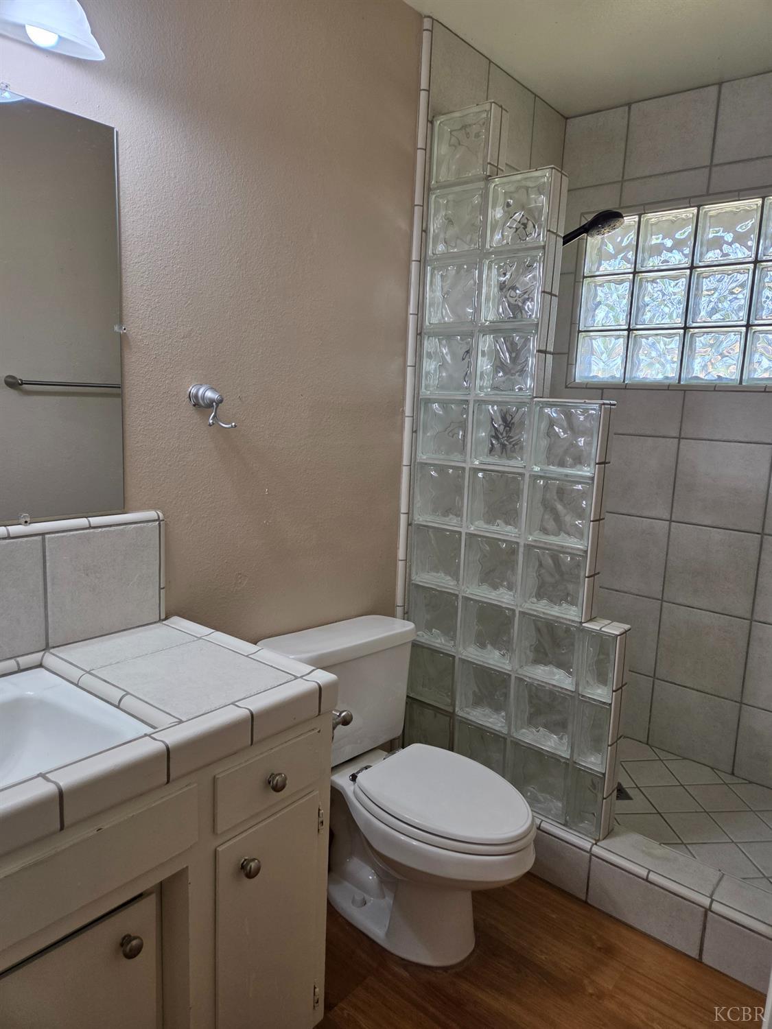 2889 Adrian Cir, Hanford, CA 93230