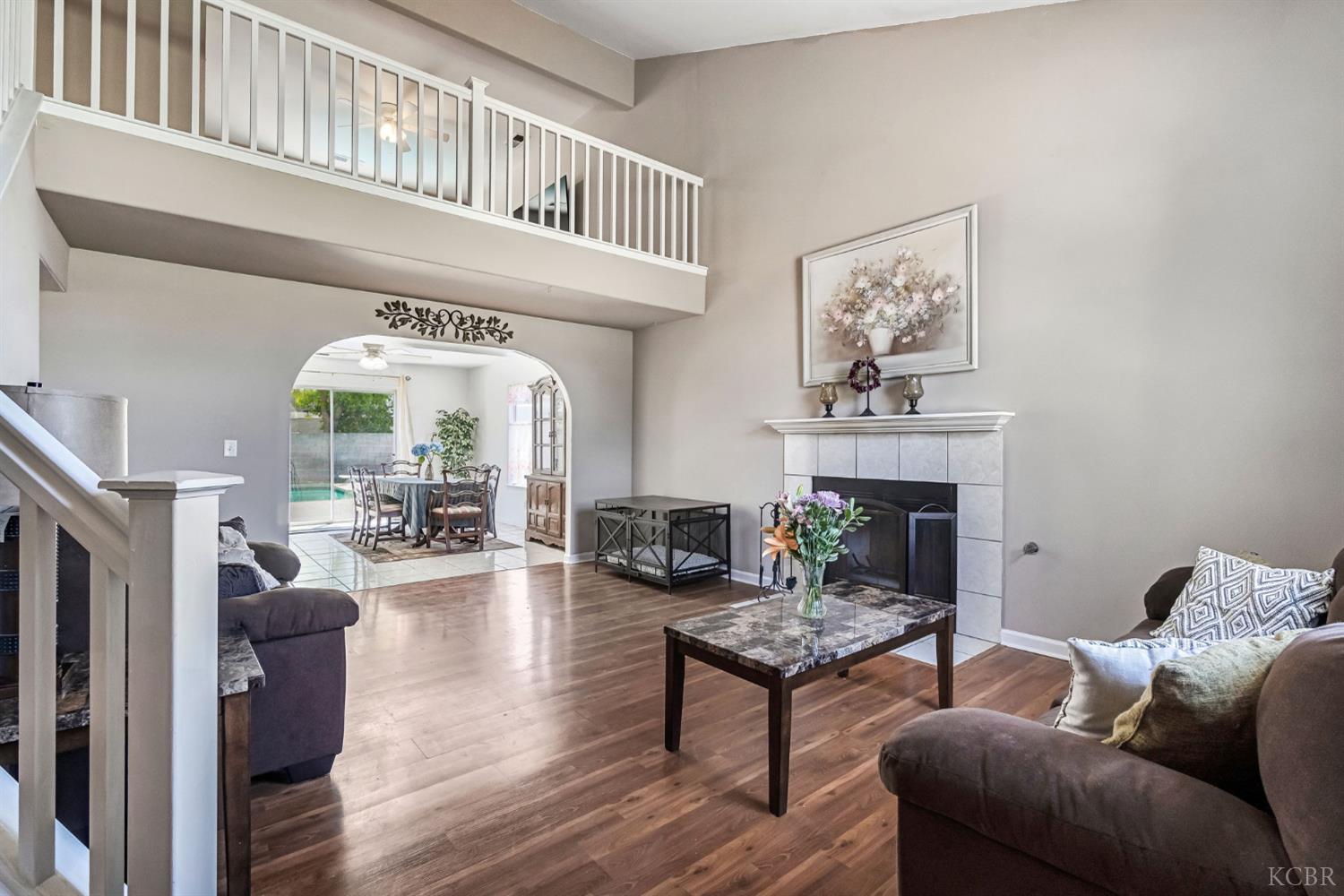 717 E Spring Ln, Lemoore, CA 93245