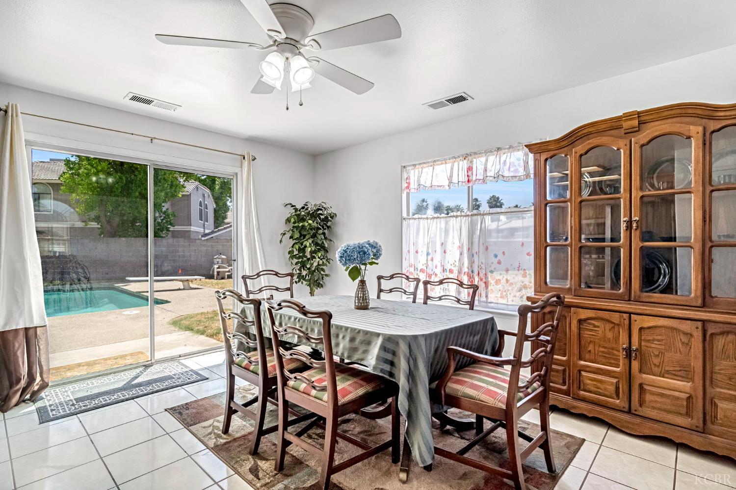 717 E Spring Ln, Lemoore, CA 93245