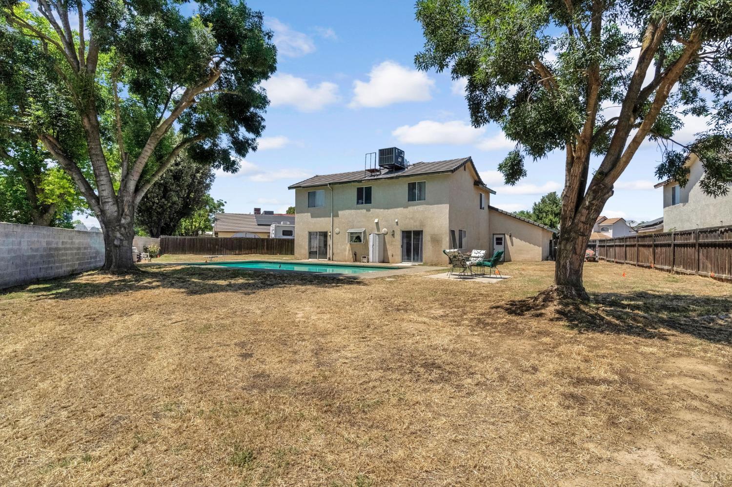 717 E Spring Ln, Lemoore, CA 93245