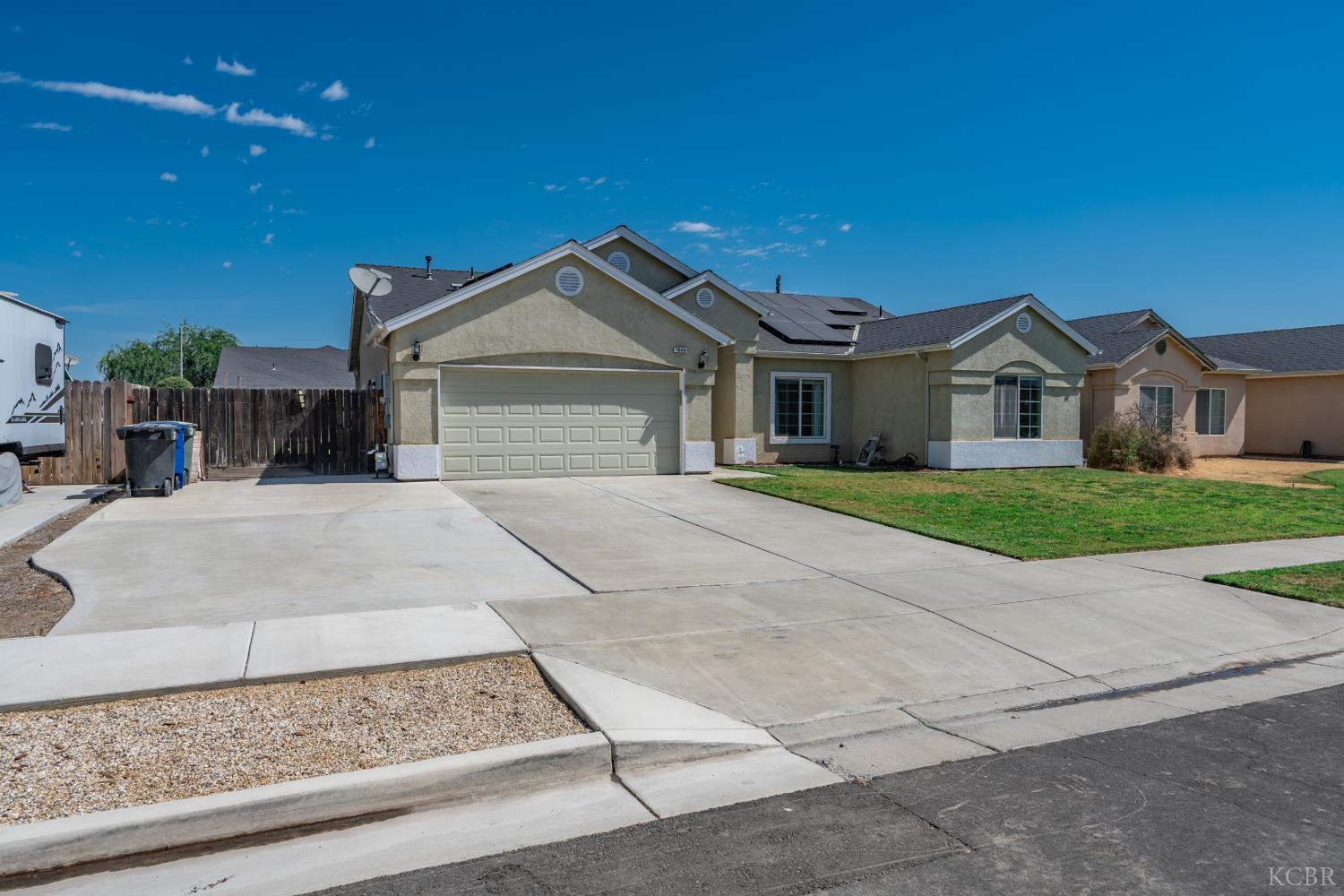 1644 Butternut St, Lemoore, CA 93245