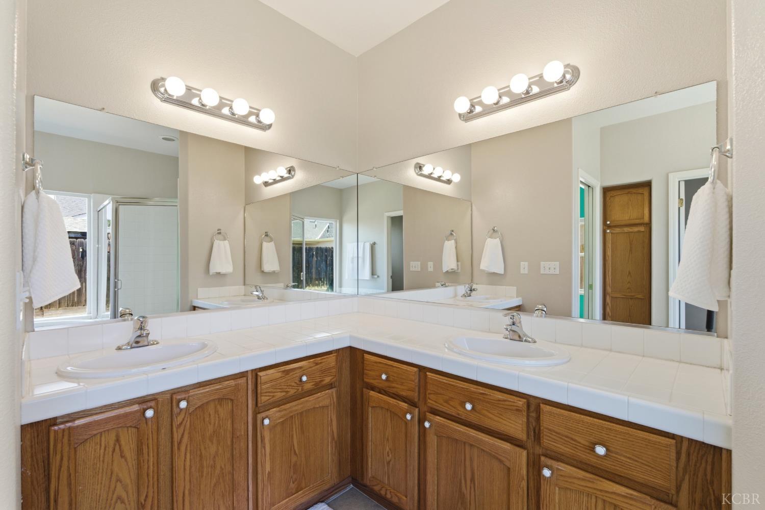 1644 Butternut St, Lemoore, CA 93245
