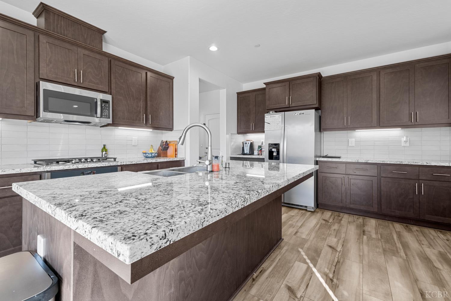 2515 Muscat Street, Hanford, CA 93230