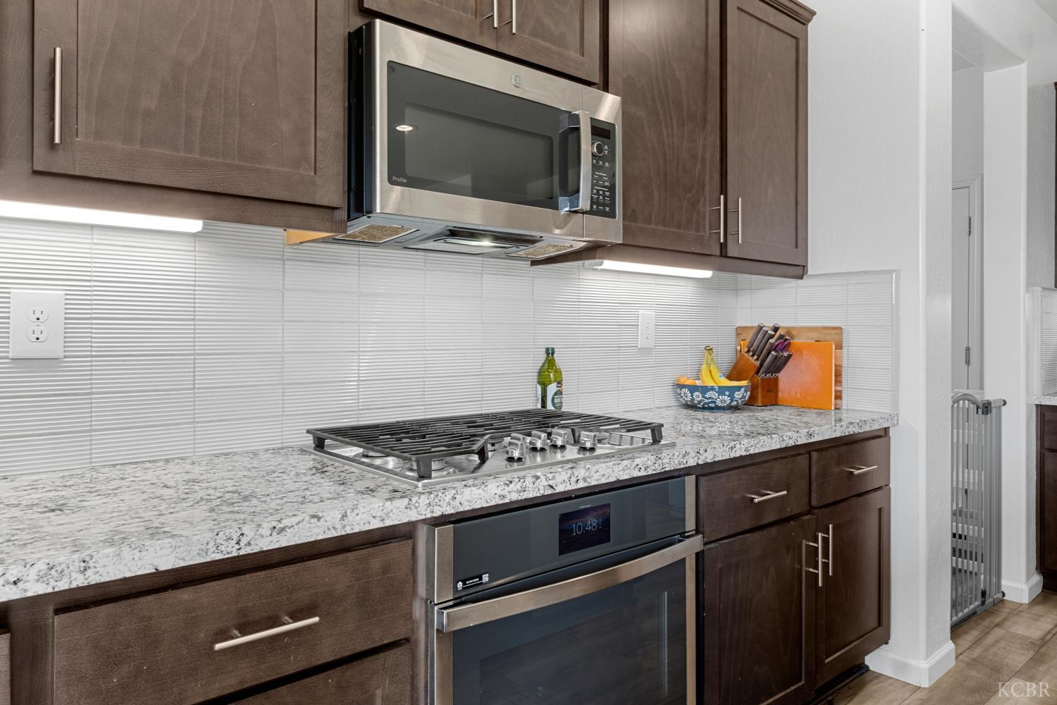 2515 Muscat Street, Hanford, CA 93230