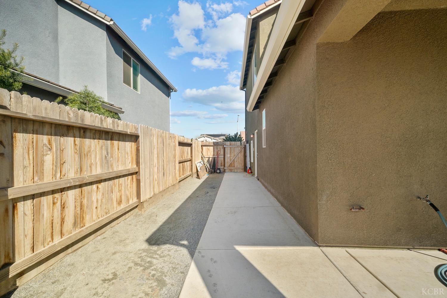 2515 Muscat Street, Hanford, CA 93230