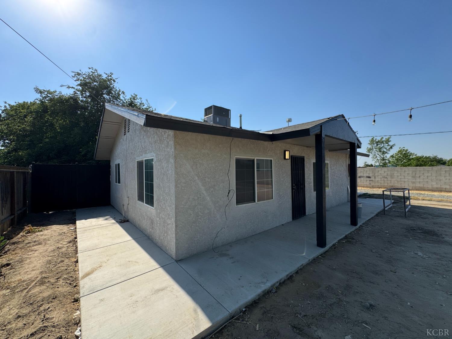 7347 Road 134, Earlimart, CA 93219