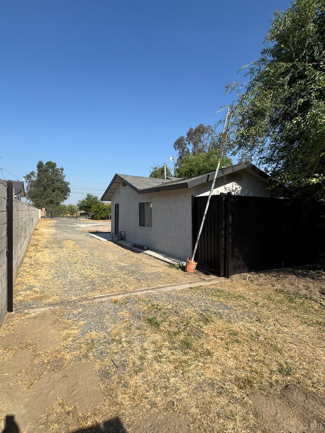 7347 Road 134, Earlimart, CA 93219